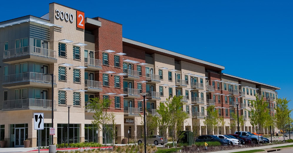 UTD Northside - Aluminum Sunshades and Helios Canopies